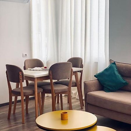 Kuta Apartments Tirane Buitenkant foto